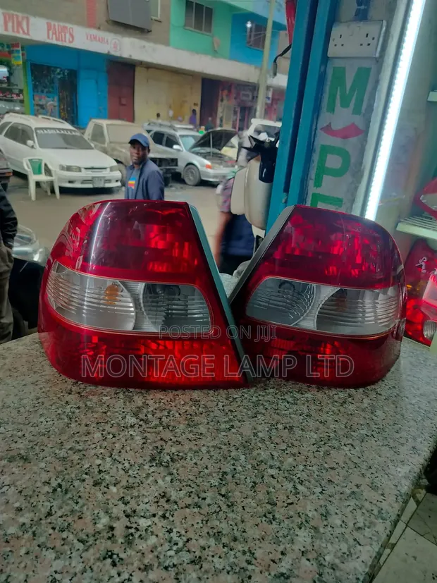 Toyota Fielder 2003 Tail Light - 1