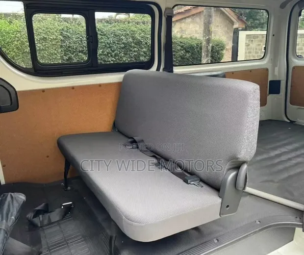 2020 Toyota HiAce Commuter Diesel - 1
