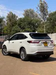 Toyota Harrier 2.0 SUV 2017 White - 4