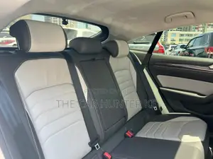 Volkswagen Arteon 2019 Off-White