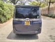 Toyota Voxy 2015 Zambarau - 4