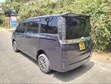Toyota Voxy 2015 Zambarau - 5