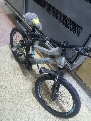 Brand New Mountain Bike - Size 22 (Black)