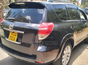 Toyota Vanguard 2012 Nyeusi