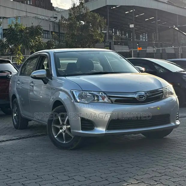 Toyota Axio 1.5 G 2WD 2014 Silver - 1
