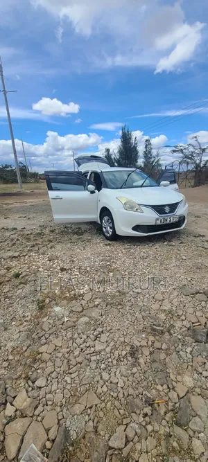 Suzuki Baleno 2016 Nyeupe