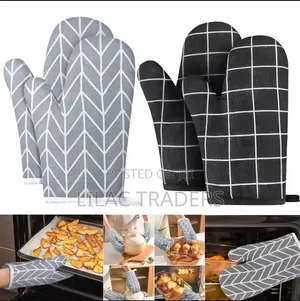 Kitchen Oven Mitts and Heat Resistant Gloves