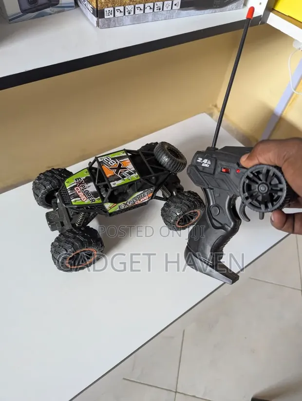 Rechargeable Remote Control Off-Road Drift Car - 1