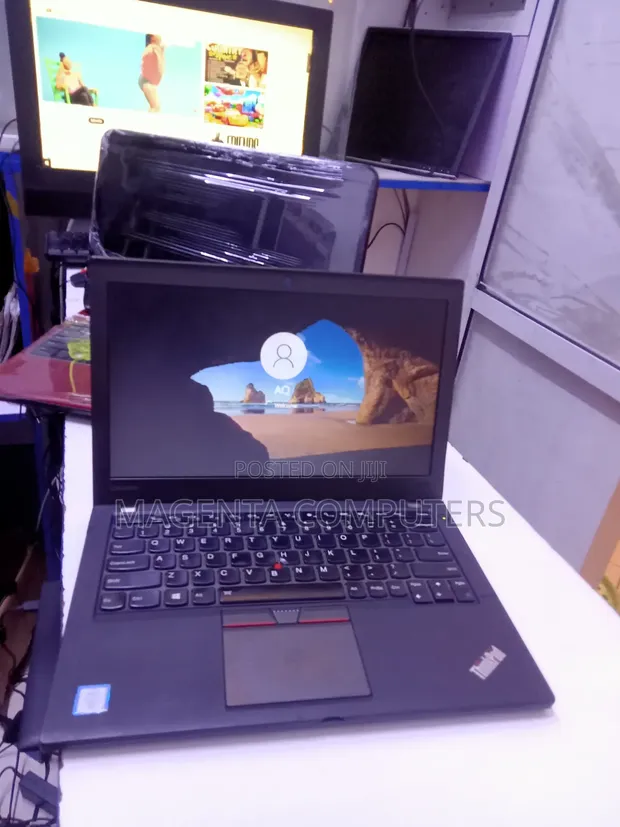 Lenovo ThinkPad X260 Laptop 4GB RAM, 500GB HDD - 1