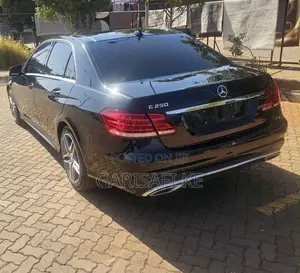 Mercedes-Benz E250 2016 Nyeusi