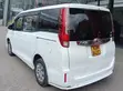 Toyota Noah 2015 Pearl - 2