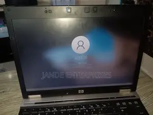 HP EliteBook 6930P Laptop - 3GB RAM, 320GB HDD