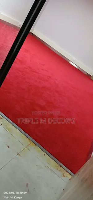 Usafi wa Karatasi wa Ukutani wa Marekani 8mm Mwekundu kwa Ofisi