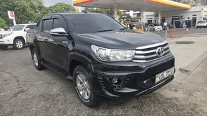 Toyota Hilux Revo Double Cab 2.8 Diesel RWD 2016 Black