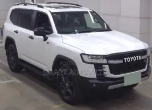 Toyota Land Cruiser LC300 2021 - Nyeupe