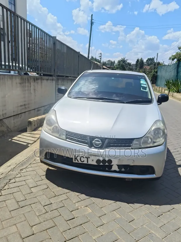 Nissan Wingroad 2011 Silver - 1