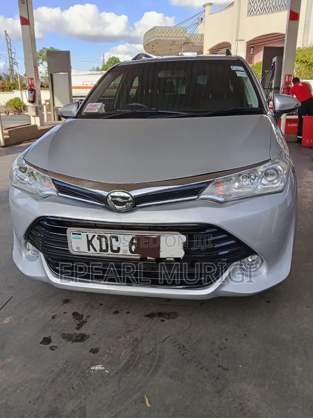 Toyota Corolla Fielder 1.5 Petrol FWD 2015 Silver - 1