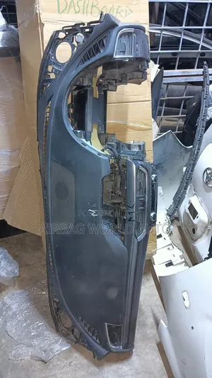 Dashboard ya Mazda Atenza