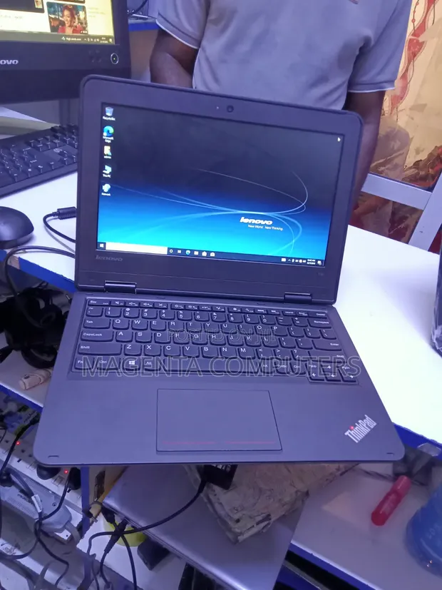 Laptopi ya Lenovo Yoga 11e Convertible (Iliyorekebishwa) - 1