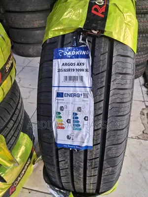 Matairi Mapya ya Roadking 235/65R19