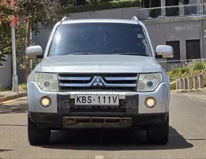 Mitsubishi Pajero Shogun 2005 Silver
