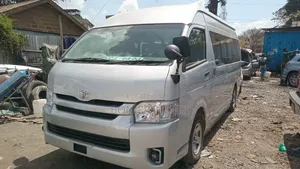 Toyota HiAce 2012