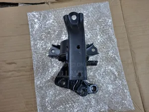 Engine Mounting for Mitsubishi Mirage