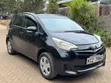 Toyota Ractis 1.5 AWD 2013 Nyeusi - 2