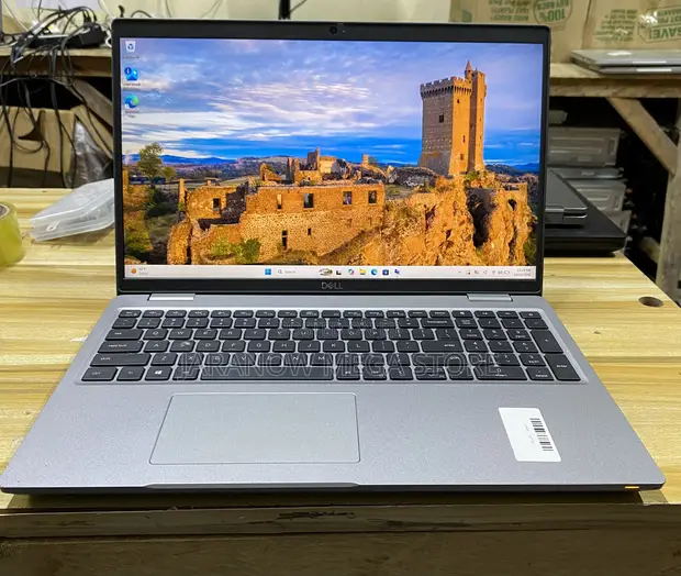 Dell Precision 3561 Laptop - Intel Core i7, 8GB RAM, 256GB SSD - 1