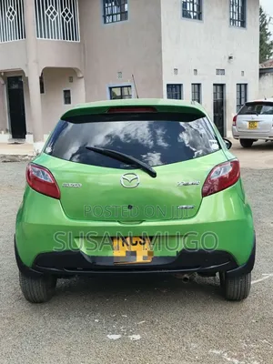 Mazda Demio 2011 Kijani