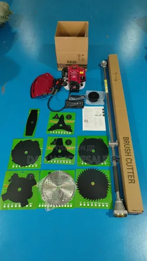 Brand New 4-Stroke Sidepack Brushcutter with 9 Blades