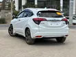 Honda Vezel 1.5 2WD Hybrid Z 2019 White - 4