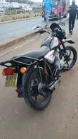 Bajaj Boxer 125 2021 Nyeusi - 4
