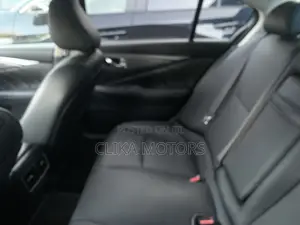 Nissan Skyline 2019 Nyeusi