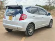 Honda Fit Automatic 2010 Nyeupe - 5