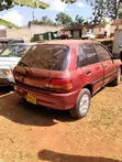 Toyota Starlet 1998 Nyekundu - 3