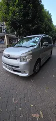 Toyota Voxy X 2WD 8-Seater 2009 Silver - 3