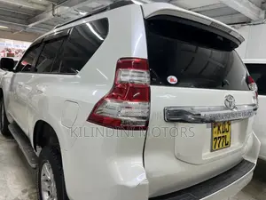 Toyota Land Cruiser Prado 2014