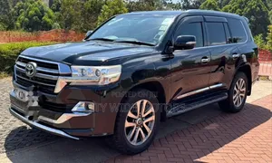 Toyota Land Cruiser 4.6 V8 ZX 2016 Nyeusi