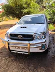 Toyota Hilux 2.5 D-4D SRX 2010 Pickup - 2