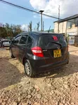 Honda Fit Automatic 2011 Nyeusi - 2