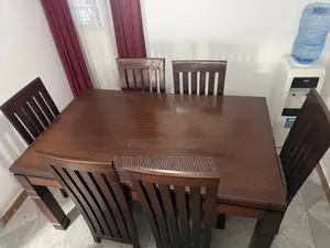 Seti ya Meza ya Kula ya Mahogany ya Viti 6