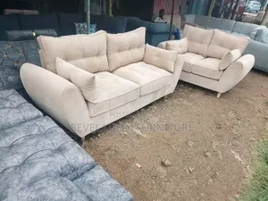 5-Seater Loveseat with Spring Cushions