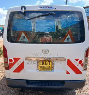 Toyota HiAce 2010 Automatic