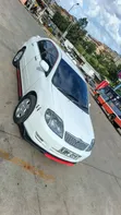 Toyota Corolla 2008 White - 2
