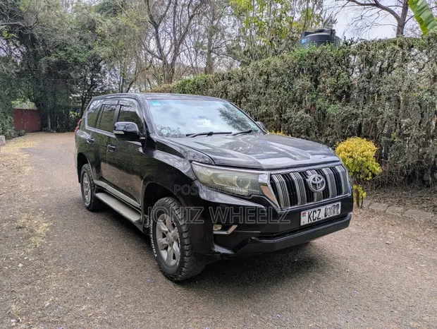 2012 Toyota Land Cruiser Prado 2.7 i Black - 1
