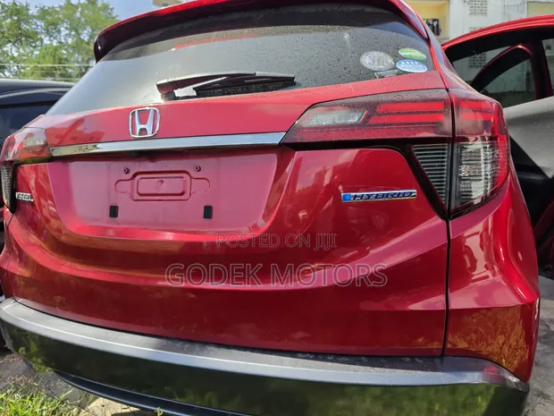 Honda Vezel 2019 Nyekundu - 1