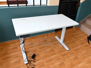 Boss Office Products Stendi ya Umeme ya Kaa-Simama - Nyeupe