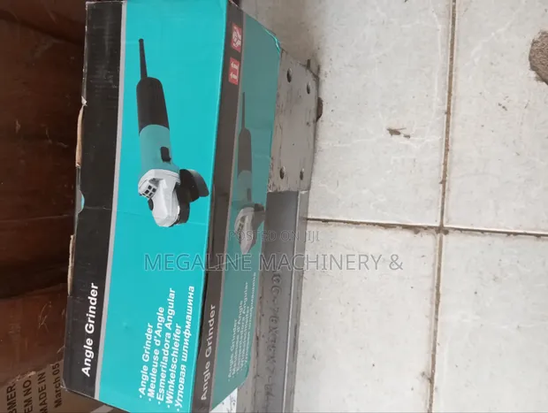 Makita Angle Grinder 840W - 1