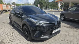 2018 Toyota C-HR XLE FWD Sport Utility